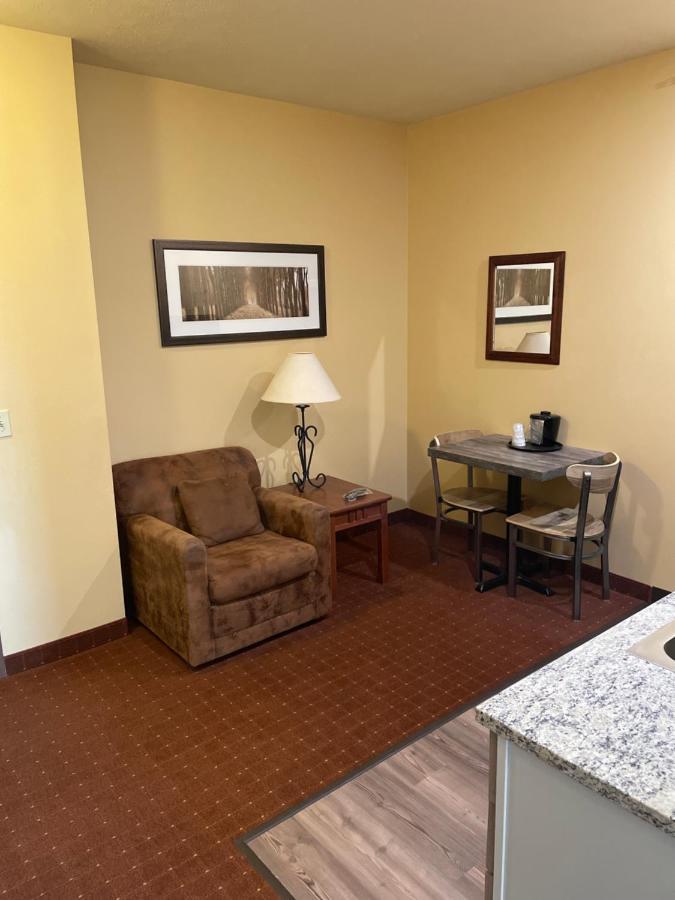 Americinn By Wyndham Fargo Medical Center Экстерьер фото