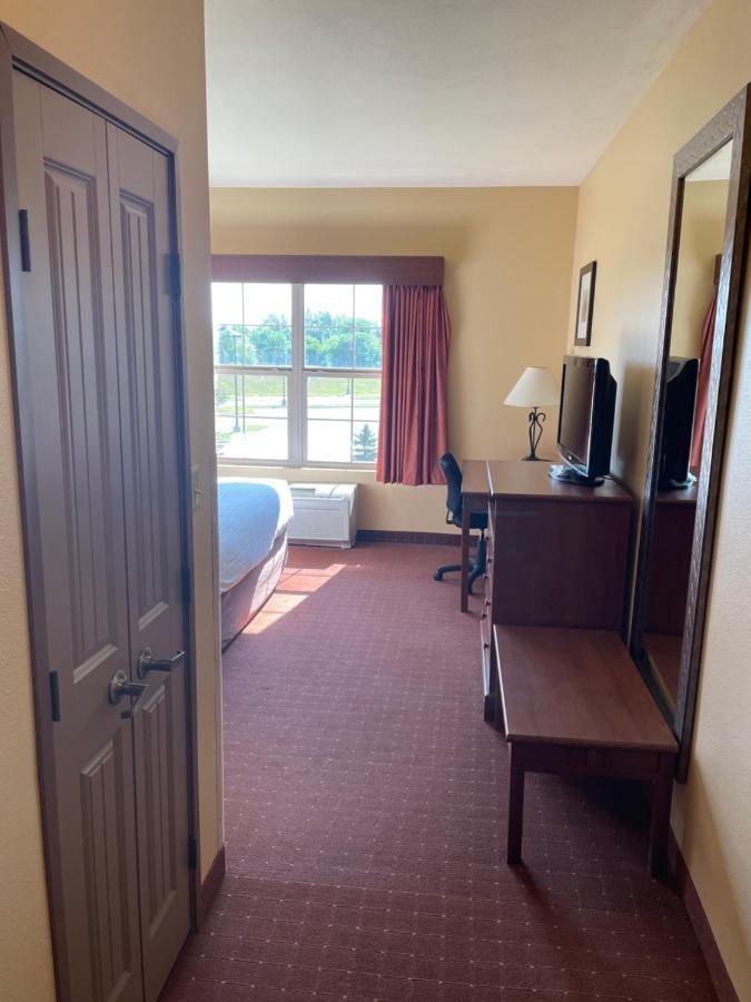Americinn By Wyndham Fargo Medical Center Экстерьер фото