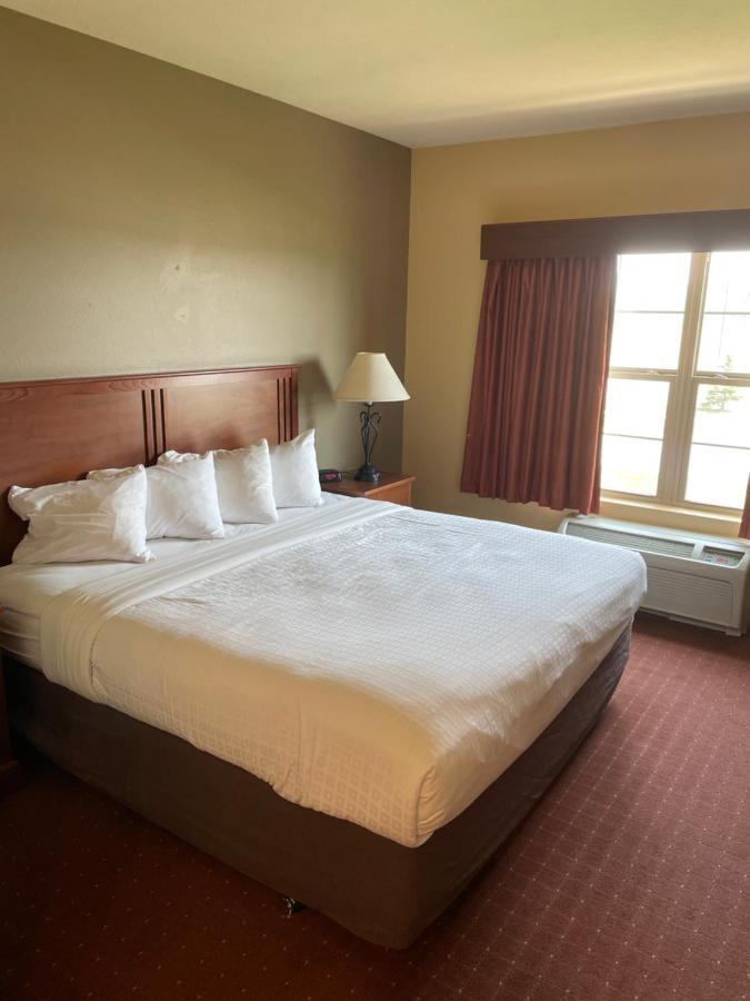 Americinn By Wyndham Fargo Medical Center Экстерьер фото